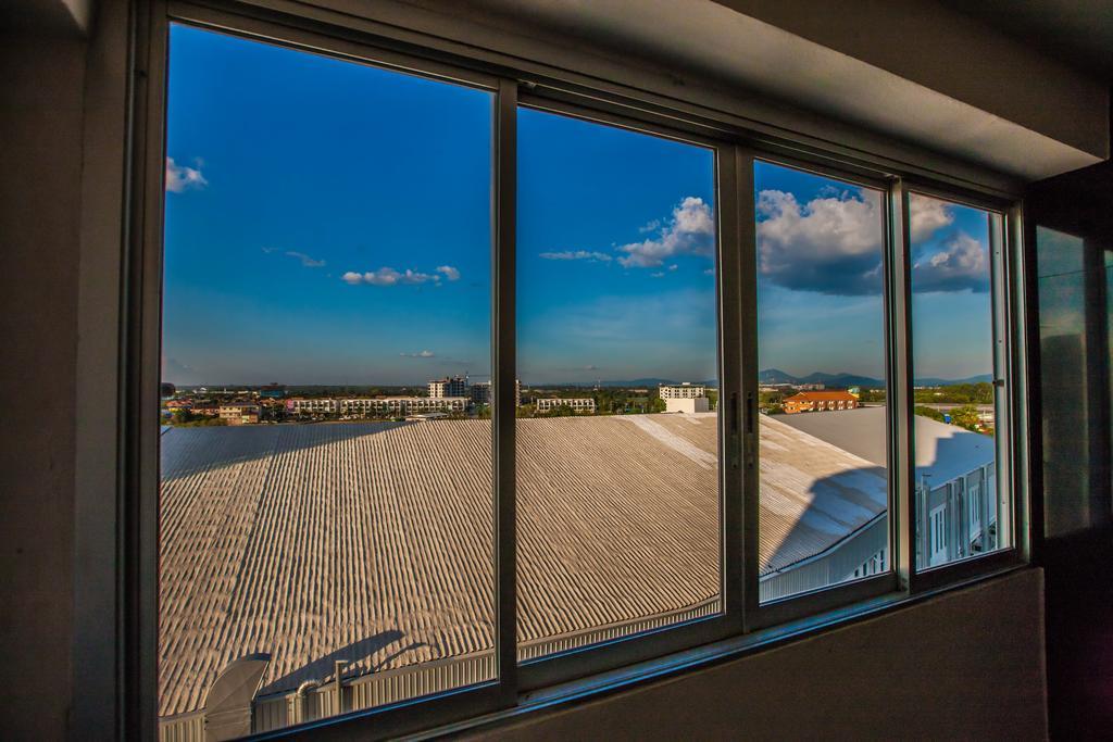 Golden City Rayong Hotel Exterior photo