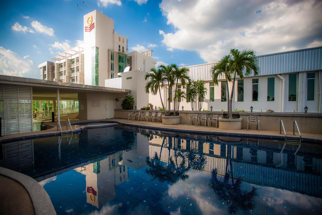 Golden City Rayong Hotel Exterior photo